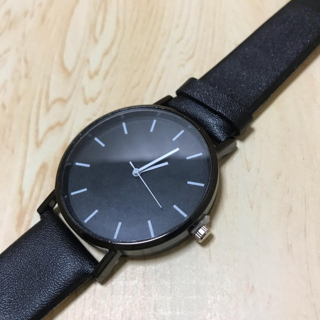 シンプルなクオーツ腕時計 35mm メンズの時計(腕時計(アナログ))の商品写真
