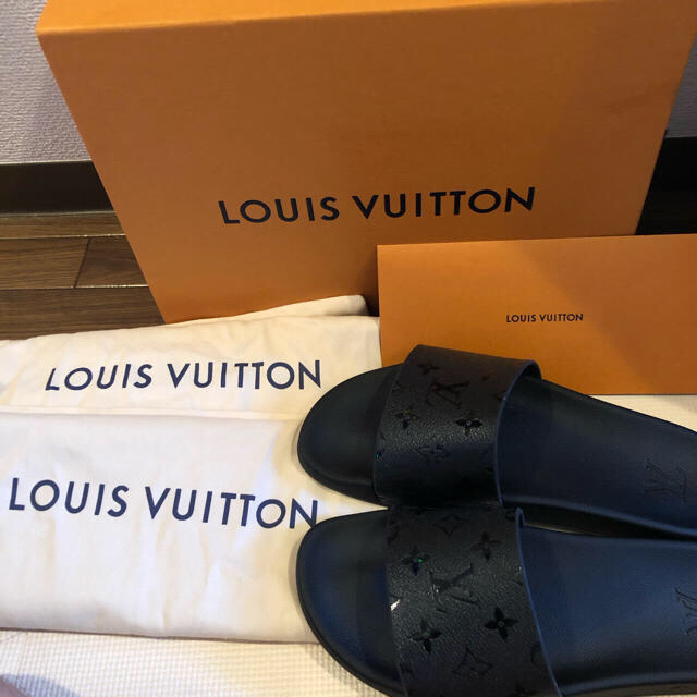 LOUIS VUITTON - 夏前最終価格！ 最安値！ルイヴィトン サンダル ほぼ