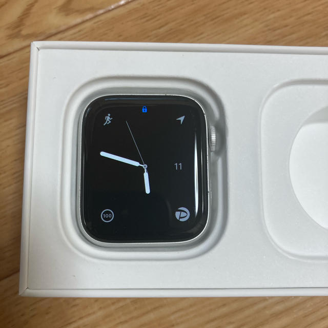 Apple Watch(アップルウォッチ)のAPPLE Watch Series 5 44mm シルバーアルミニウムケース メンズの時計(腕時計(デジタル))の商品写真