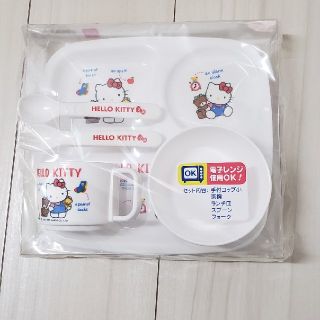 サンリオ(サンリオ)のキティちゃん　食器セット(食器)