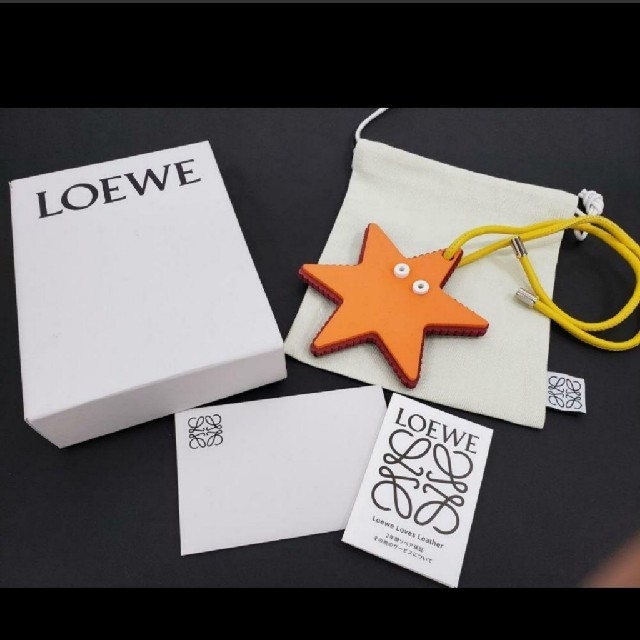 LOEWEスターフィッシュチャーム