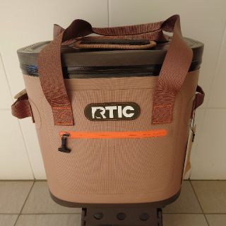 RTIC soft pack 20 tan　ソフトクーラー(その他)