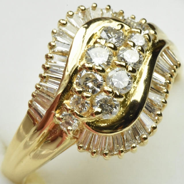 専用です【鑑別】大きいサイズ K18 合計 1.13ct ダイヤモンドリング レディースのアクセサリー(リング(指輪))の商品写真