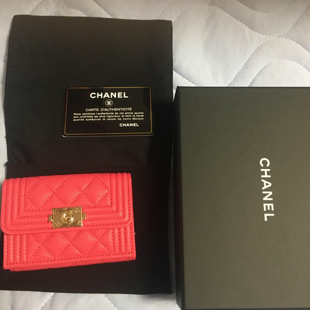 ファッション小物CHANEL ミニ財布 三つ折り ボーイシャネル