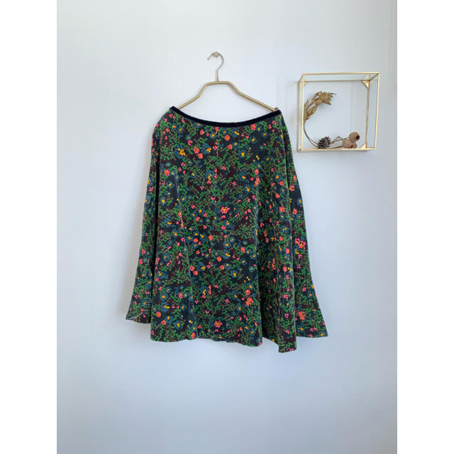 mina perhonen(ミナペルホネン)のミナペルホネン　flower bed スカート　mina perhonen レディースのスカート(ひざ丈スカート)の商品写真