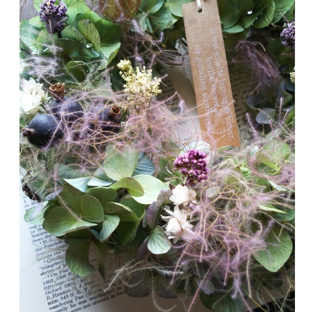 紫陽花とスモークツリーのドライフラワーリース