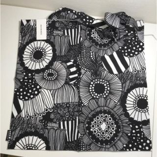 マリメッコ(marimekko)の本日のみ値下げ　マリメッコ シィルトラプータルハ　トートバッグ  新品(トートバッグ)