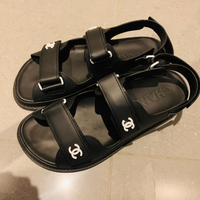 新発売】 CHANEL CHANEL*フットベットサンダル ブラック 39