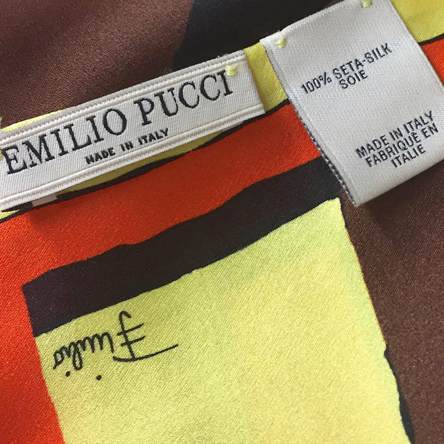 EMILIO PUCCI(エミリオプッチ)のEMILIO PUCCI エミリオプッチ シルク スカーフ イエロー ブラウン レディースのファッション小物(バンダナ/スカーフ)の商品写真