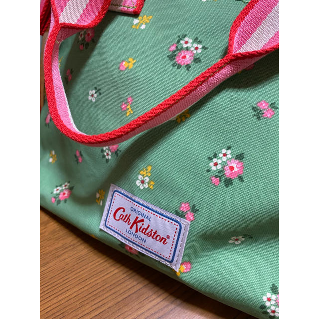 Cath Kidston(キャスキッドソン)の週末のみ一旦値下げ！キャスキッドソンショルダーバッグ　トートバッグ レディースのバッグ(ショルダーバッグ)の商品写真