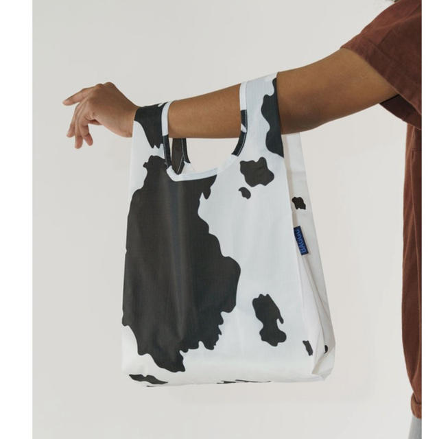 BEAMS(ビームス)のbaggu baby  新作cow 新品 レディースのバッグ(エコバッグ)の商品写真