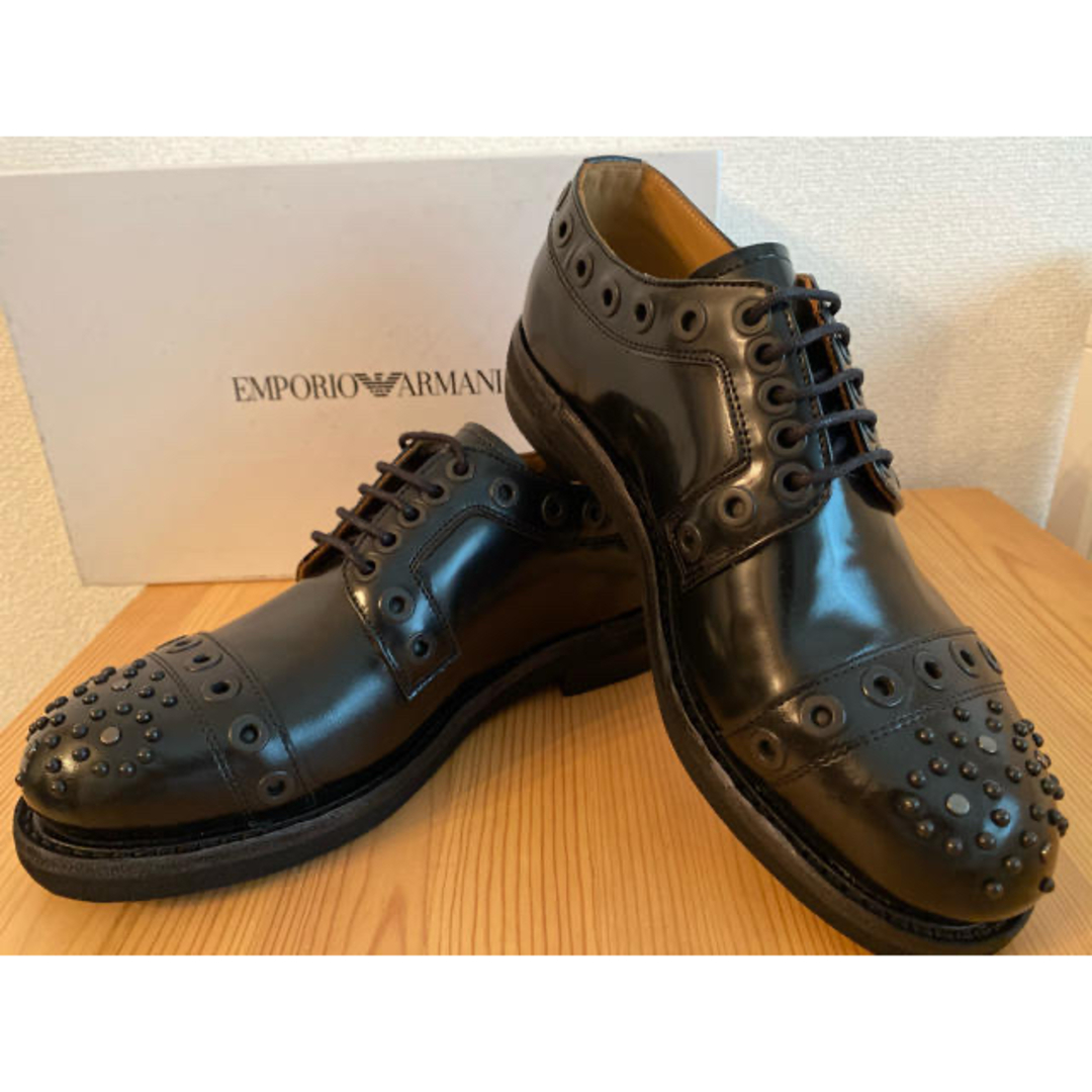 Emporio Armani(エンポリオアルマーニ)の新品 エンポリオ アルマーニ スタッズ セミブローグ ダービーシューズ  メンズの靴/シューズ(ドレス/ビジネス)の商品写真