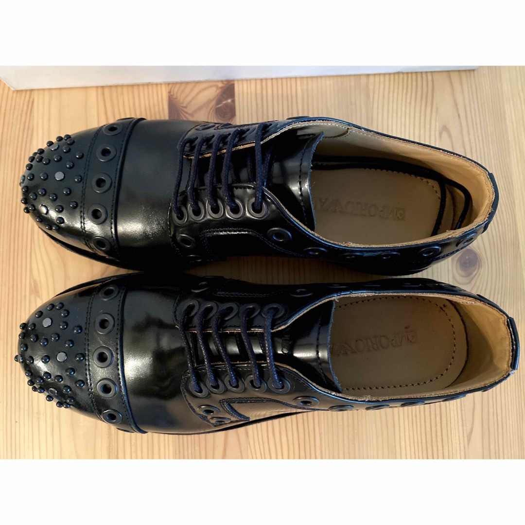 Emporio Armani(エンポリオアルマーニ)の新品 エンポリオ アルマーニ スタッズ セミブローグ ダービーシューズ  メンズの靴/シューズ(ドレス/ビジネス)の商品写真