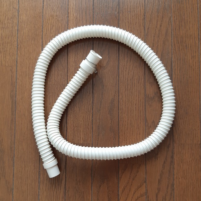 洗濯機 排水ホース ホワイト スマホ/家電/カメラの生活家電(洗濯機)の商品写真