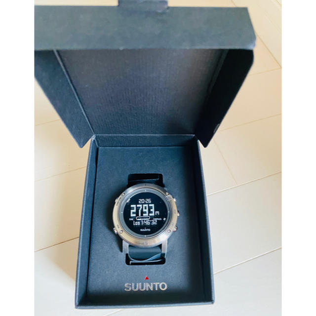 SUUNTO(スント)のスントコア　ブラッシュドスチール メンズの時計(腕時計(デジタル))の商品写真