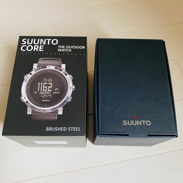 SUUNTO(スント)のスントコア　ブラッシュドスチール メンズの時計(腕時計(デジタル))の商品写真