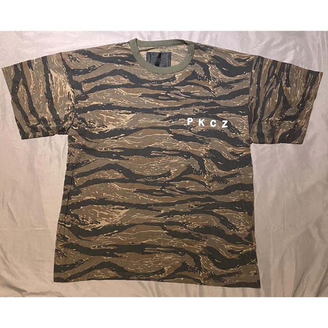 EXILE TRIBE(エグザイル トライブ)のPKCZ アーミー 迷彩柄 Tシャツ メンズのトップス(Tシャツ/カットソー(半袖/袖なし))の商品写真