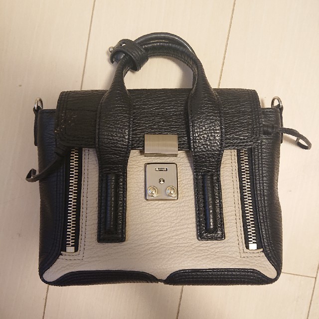 3.1 Phillip Lim(スリーワンフィリップリム)の希少☆ミニサッチェル レディースのバッグ(ショルダーバッグ)の商品写真