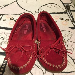 ミネトンカ(Minnetonka)のミネトンカ(スリッポン/モカシン)