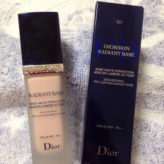 ディオール(Dior)のディォールスキンラディアントベース001(その他)