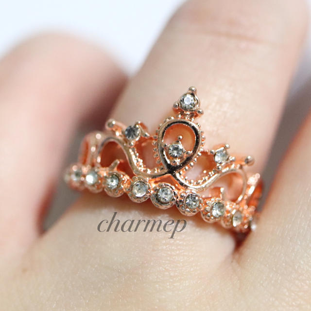 【AR074】王冠クラウンティアラデザインピンクゴールドリング指輪 レディースのアクセサリー(リング(指輪))の商品写真