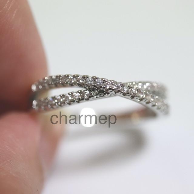 【AR089】czダイヤモンドのクロスモチーフシルバーリング指輪 レディースのアクセサリー(リング(指輪))の商品写真