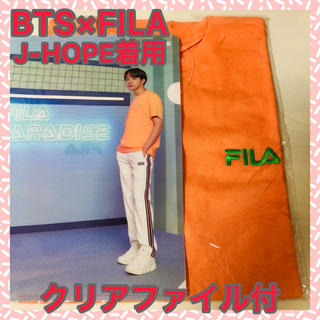 フィラ(FILA)の新品未使用★FILA×BTSコラボTシャツ・J-HOPE着用 ホソク オレンジ(Tシャツ(半袖/袖なし))