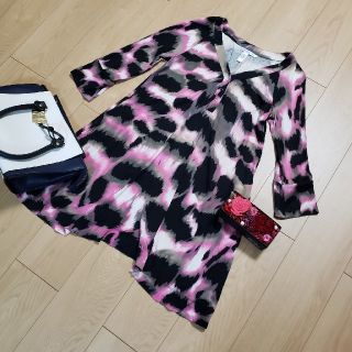 ダイアンフォンファステンバーグ(DIANE von FURSTENBERG)の新品同様★ダイアンフォンファステンバーグ★シルクワンピース(ひざ丈ワンピース)