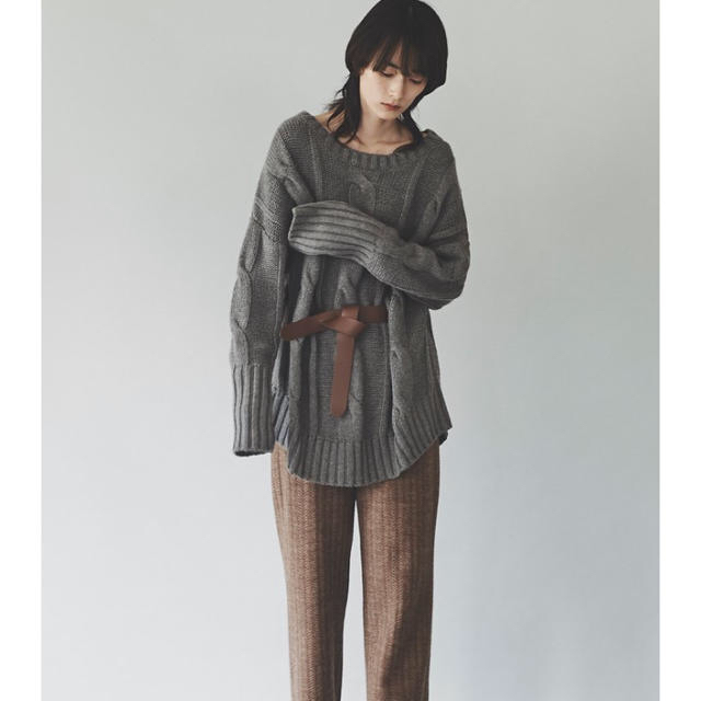 IENA(イエナ)のuhr ウーア　Big Cable Belted Knit  グレー レディースのトップス(ニット/セーター)の商品写真