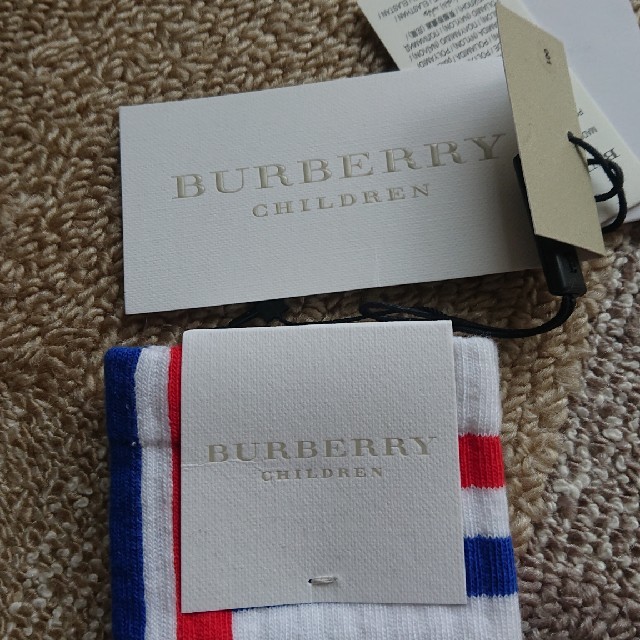 BURBERRY(バーバリー)のBURBERRY キッズ 靴下 キッズ/ベビー/マタニティのこども用ファッション小物(靴下/タイツ)の商品写真