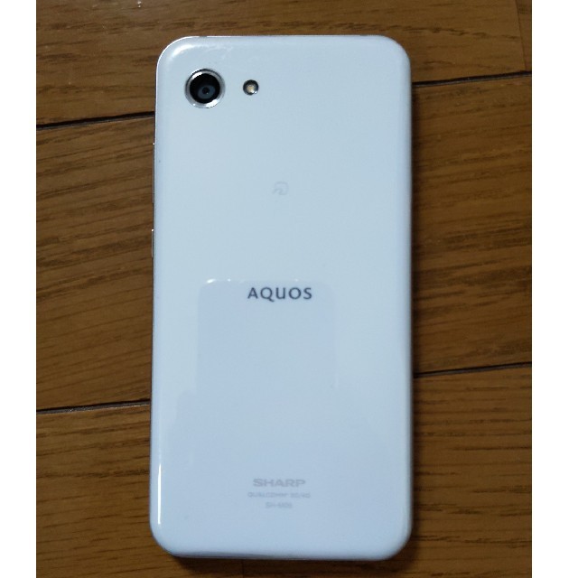 SHARP　AQUOS　R compact　SH-M06