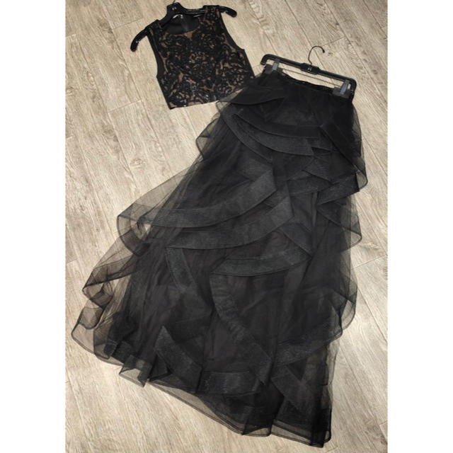 BCBGMAXAZRIA(ビーシービージーマックスアズリア)の❤️BCBG 2020新作　新品　上下セット　ドレス　綺麗 レディースのフォーマル/ドレス(ウェディングドレス)の商品写真