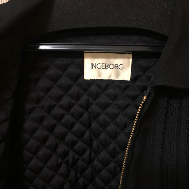 INGEBORG(インゲボルグ)のINGEBORG ブルゾン　最終値下げ レディースのジャケット/アウター(ブルゾン)の商品写真