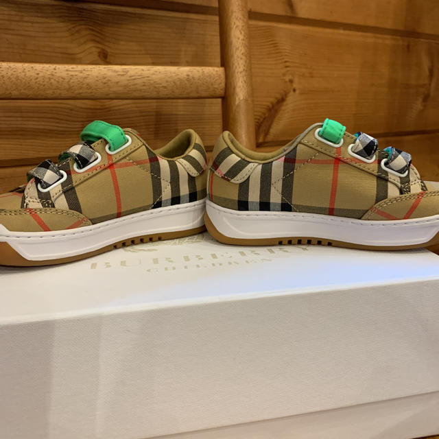 BURBERRY KIDS バーバリーキッズ スニーカー
