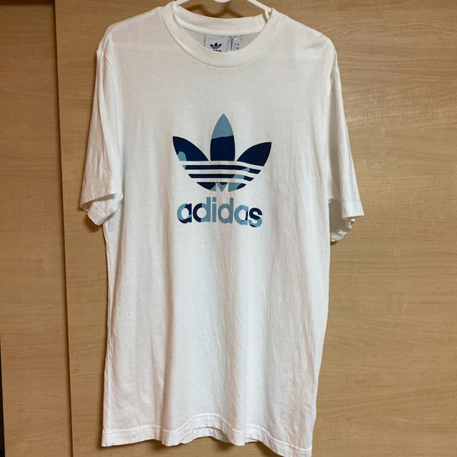 adidas(アディダス)のアディダス　Tシャツ　迷彩 メンズのトップス(Tシャツ/カットソー(半袖/袖なし))の商品写真