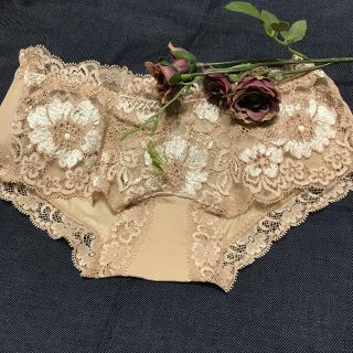 ワコール(Wacoal)の🌼Wacoal🌼ワコールパルファージュ🌼新品/刺繍レースショーツ🌼M(ショーツ)