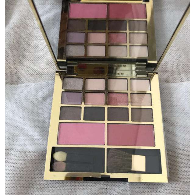 Estee Lauder(エスティローダー)のエスティーローダー　SALE❗️メイクアップパレット ☆美品☆ コスメ/美容のキット/セット(コフレ/メイクアップセット)の商品写真