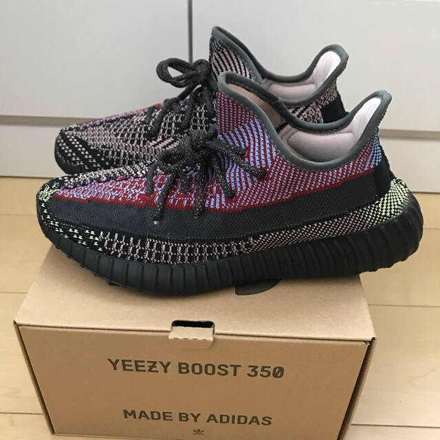 adidas(アディダス)の本日限定値下げ　adidas yeezyboost350 yecheil メンズの靴/シューズ(スニーカー)の商品写真