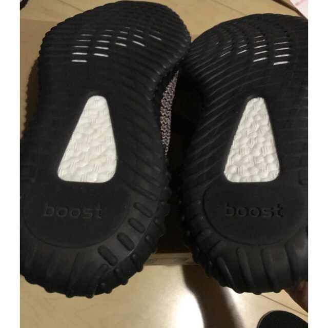 adidas(アディダス)の本日限定値下げ　adidas yeezyboost350 yecheil メンズの靴/シューズ(スニーカー)の商品写真