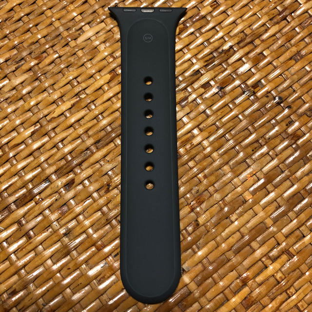 Apple(アップル)のApple Watch純正スポーツバンド42mm S〜Mサイズ メンズの時計(ラバーベルト)の商品写真