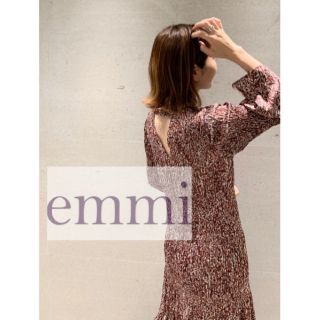 エミアトリエ(emmi atelier)の新品✳︎ emmi atelier 完売プリーツ ワンピース エミアトリエ 秋冬(ロングワンピース/マキシワンピース)