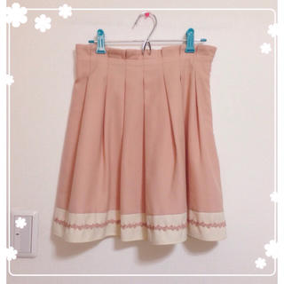 ロディスポット(LODISPOTTO)の裾が可愛いピンクスカート(ひざ丈スカート)