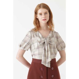 ジルスチュアート(JILLSTUART)の新品JILLSTUART フィオナリボンブラウス[S]定価14300円(シャツ/ブラウス(半袖/袖なし))