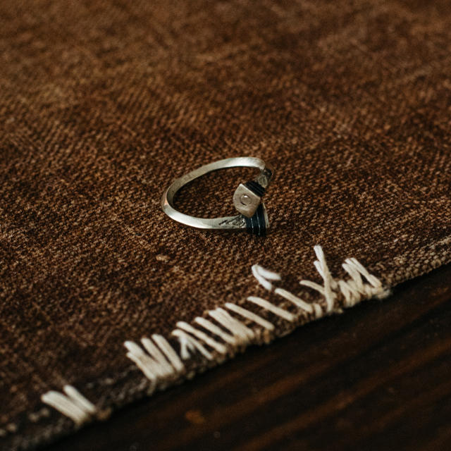 トゥアレグ　純銀エボニーウッドリング　民族指輪