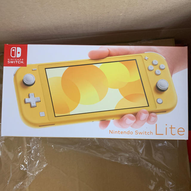 任天堂スイッチライト　イエロー　Nintendo Switch Lite