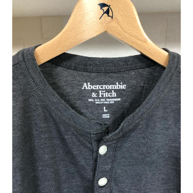 Abercrombie&Fitch(アバクロンビーアンドフィッチ)のAbercrombie & Fitch Tシャツ メンズのトップス(Tシャツ/カットソー(半袖/袖なし))の商品写真