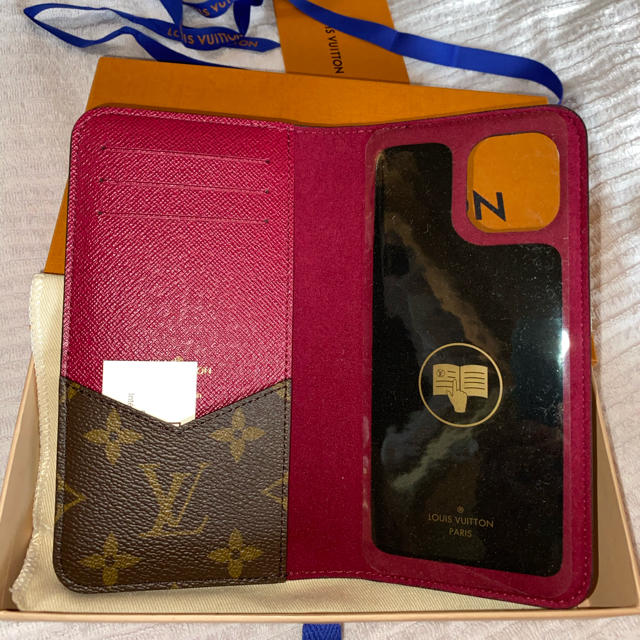 LOUIS VUITTON(ルイヴィトン)の【ドイツ直営店にて購入】iPhone11 フォリオ スマホ/家電/カメラのスマホアクセサリー(モバイルケース/カバー)の商品写真