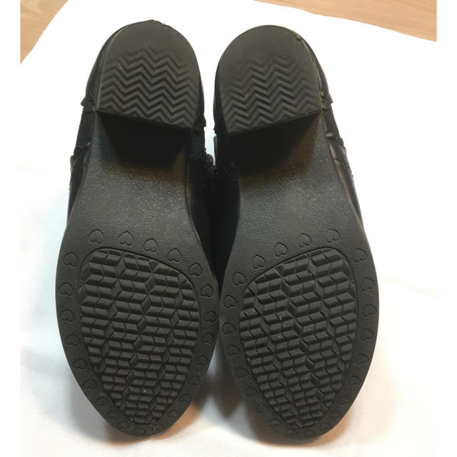 H&M(エイチアンドエム)の黒レースアップショートブーツ２２センチ キッズ/ベビー/マタニティのキッズ靴/シューズ(15cm~)(ブーツ)の商品写真