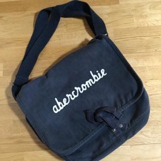 アバクロンビーアンドフィッチ(Abercrombie&Fitch)の【アバクロ 中古】ショルダー(ショルダーバッグ)