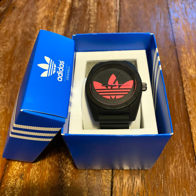 adidas(アディダス)のadidas 腕時計　アディダス腕時計 レディースのファッション小物(腕時計)の商品写真